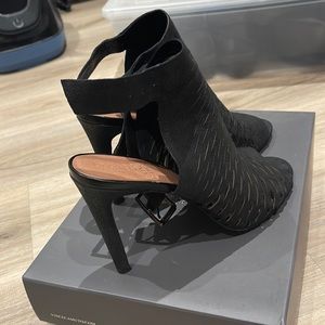 Vince Camuto black heels